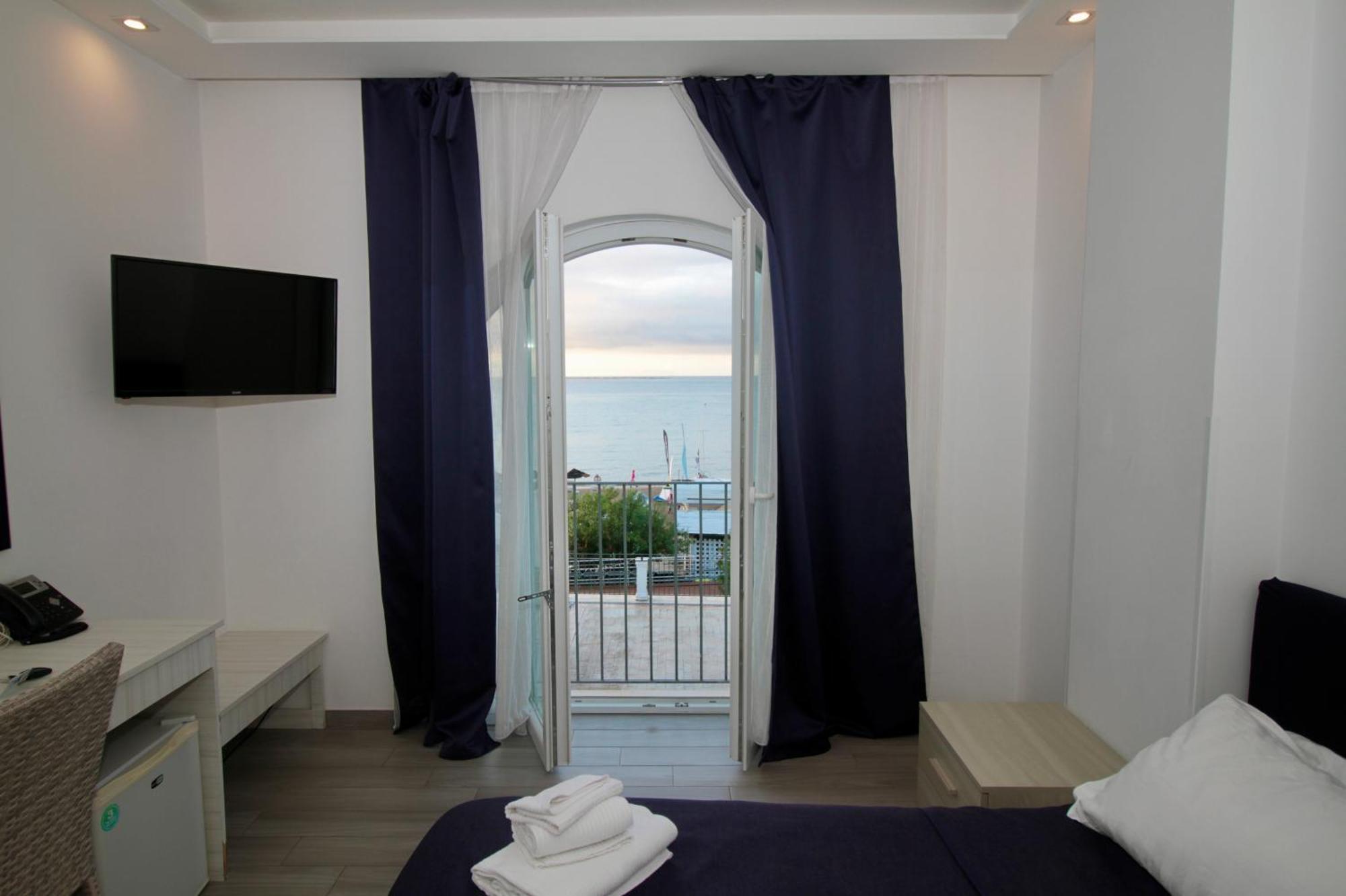 Klaton Beach Hotel فورميا المظهر الخارجي الصورة